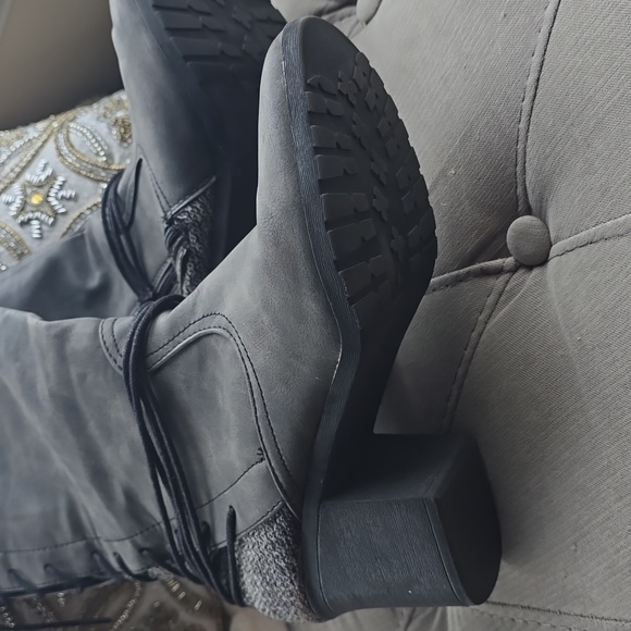 Lace Up BKE Sole Boots Grey Faux Leather - Picture 4 of 4